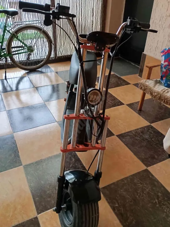 электроскутер