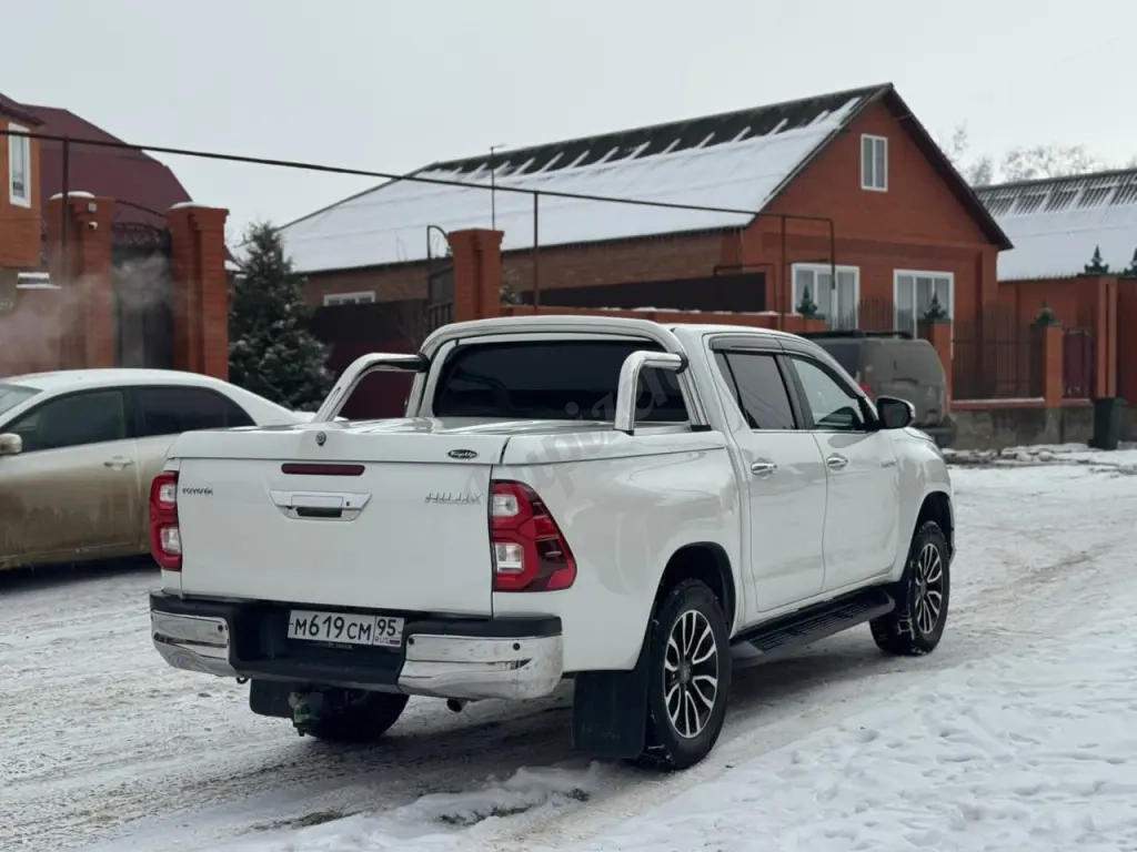 Toyota Hilux