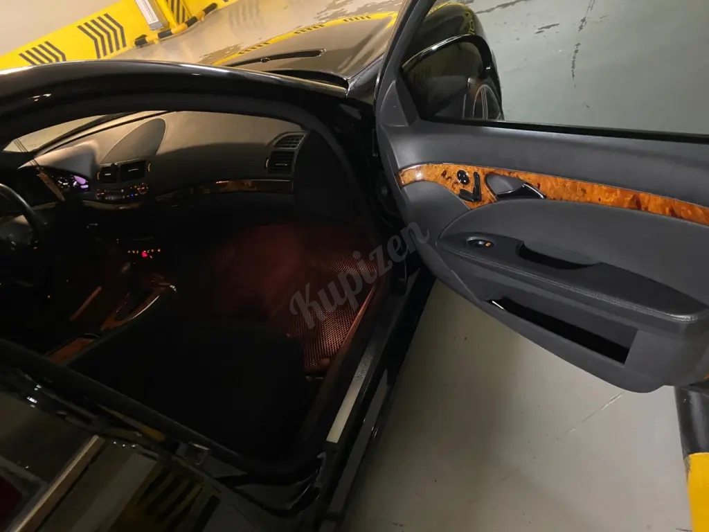 Продам Мерседес Е350 W211